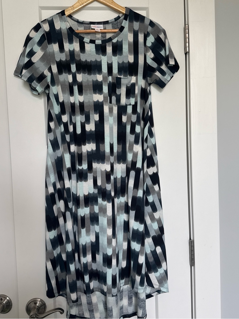 LuLaRoe Short Sleeve Midi Dress in Black, Gray and Light Blue